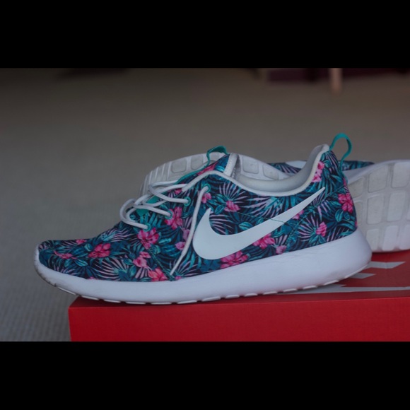 nike roshe one print premium